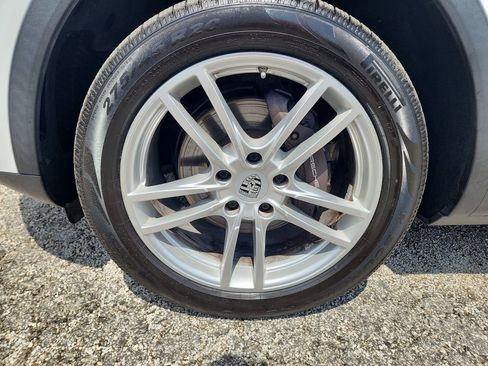 Used 2020 Porsche Cayenne AWD/4WD image 11