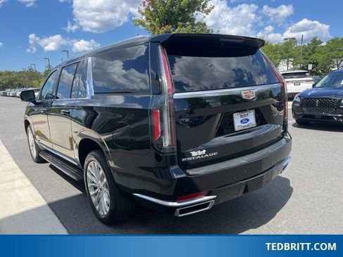Used 2021 Cadillac Escalade ESV Luxury image 9