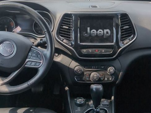 Used 2019 Jeep Cherokee Limited w/ Luxury Group AWD/4WD image 6