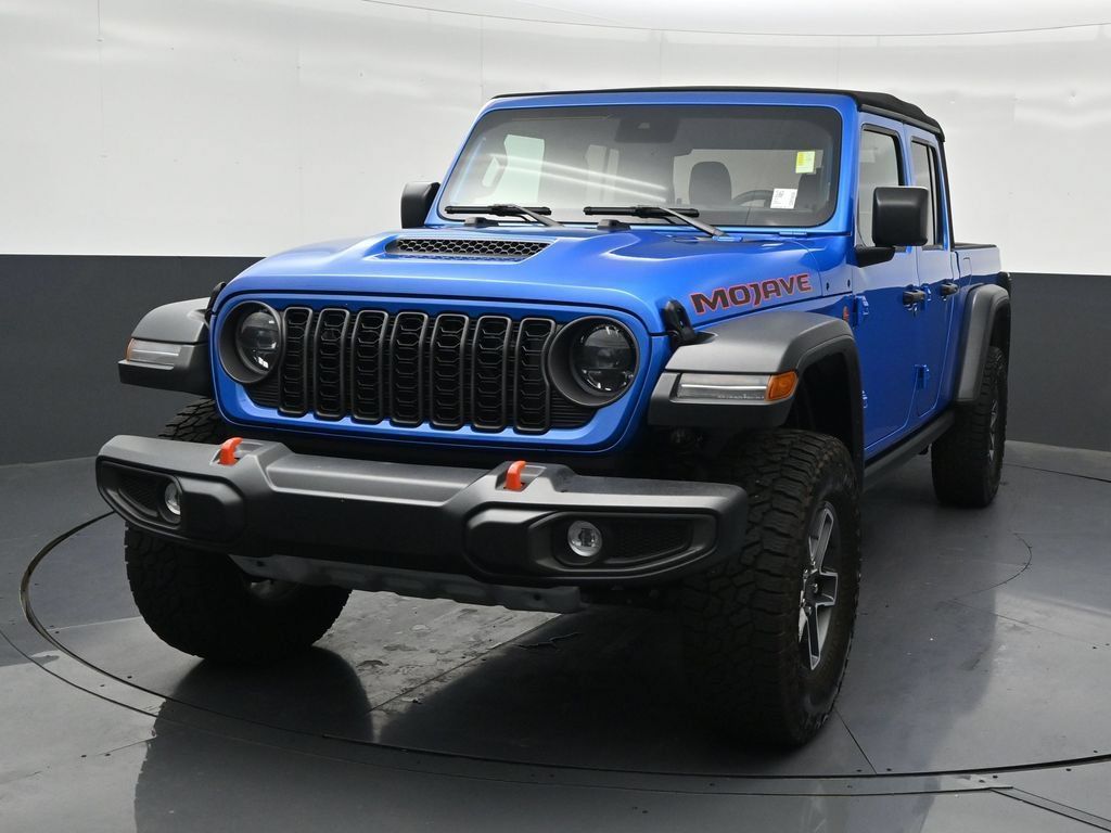 Used 2024 Jeep Gladiator Mojave AWD/4WD image 9
