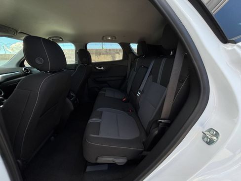 Used 2026 Chevrolet Blazer LT FWD image 37