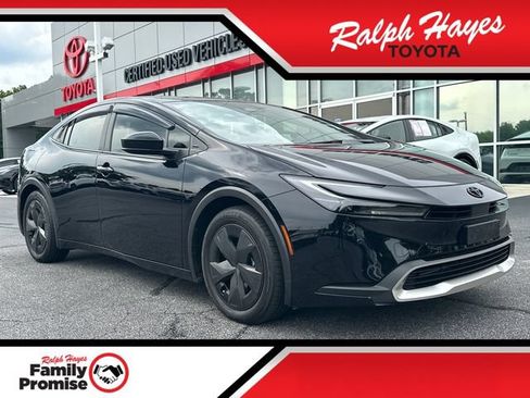 Used 2025 Toyota Prius Plug-In Hybrid FWD image 1