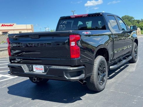 New 2026 Chevrolet Silverado 1500 Custom w/ Turbomax Blackout Package AWD/4WD image 19