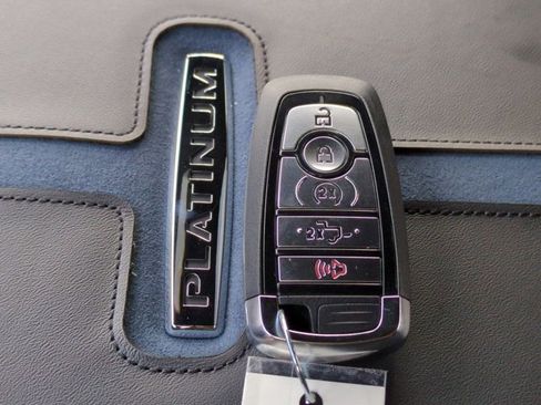 New 2025 Ford F250 Platinum w/ FX4 Off-Road Package image 28