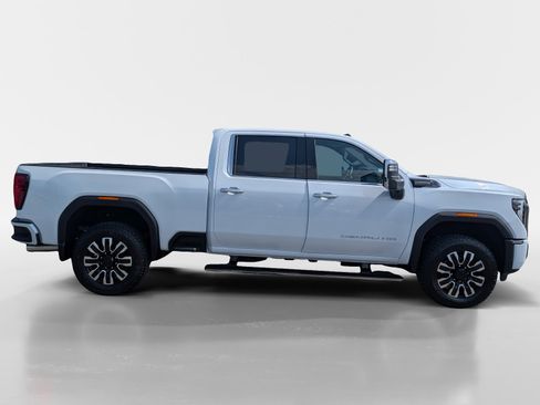 New 2026 GMC Sierra 2500 Denali Ultimate AWD/4WD image 3