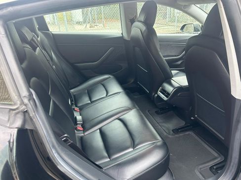 Used 2019 Tesla Model 3 Mid Range RWD image 16