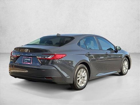 Used 2025 Toyota Camry LE FWD image 5