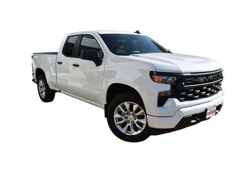 New 2026 Chevrolet Silverado 1500 Custom RWD image 2