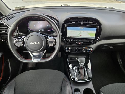 Used 2023 Kia Soul GT-Line w/ GT-Line Technology Package image 6