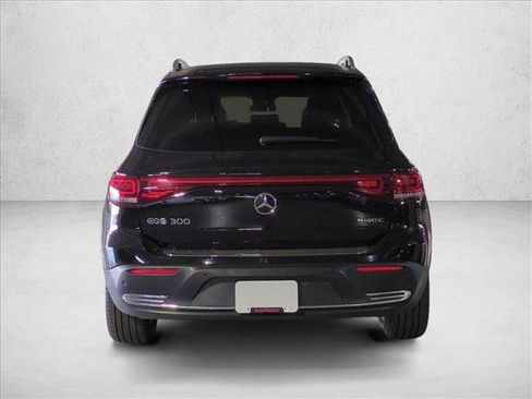 Used 2023 Mercedes-Benz EQB 300 4MATIC image 7