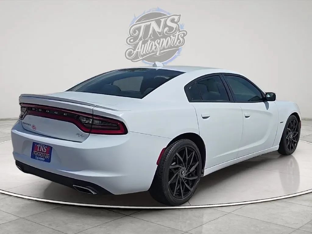 Used 2016 Dodge Charger R/T RWD image 5