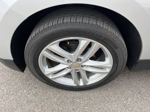 Used 2021 Chevrolet Equinox Premier image 19