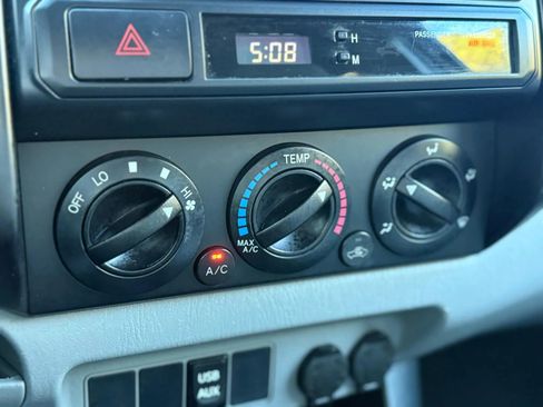 Used 2014 Toyota Tacoma PreRunner w/ Convenience Package image 31