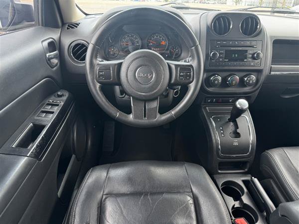 Used 2015 Jeep Patriot High Altitude AWD/4WD image 10