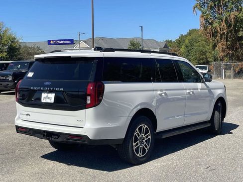 New 2025 Ford Expedition Max Active RWD image 3
