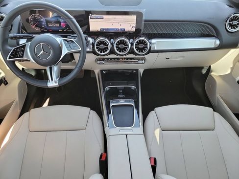 New 2025 Mercedes-Benz GLB 250 image 14