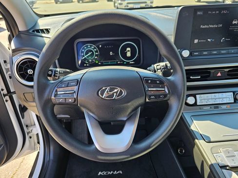 Used 2023 Hyundai Kona SE FWD image 23