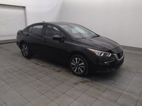 Used 2021 Nissan Versa SV FWD image 11