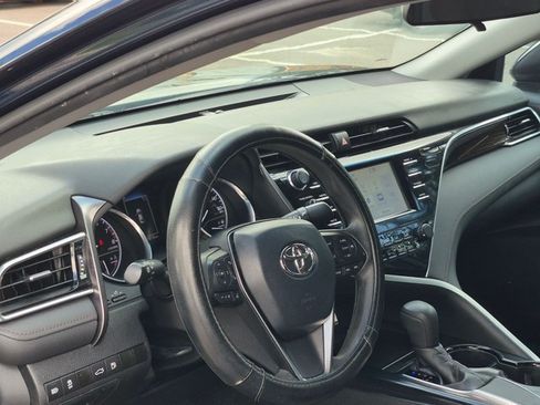 Used 2018 Toyota Camry LE FWD image 4