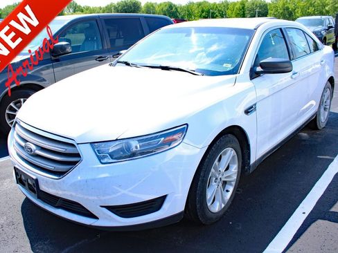 Used 2018 Ford Taurus SE FWD image 1