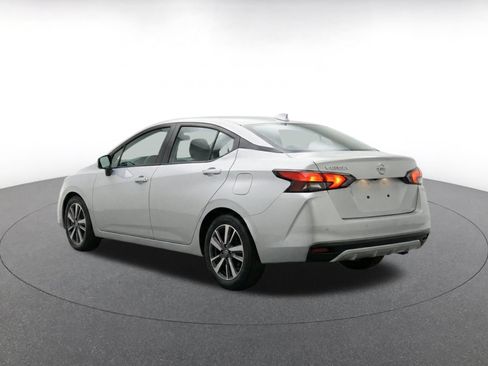 Used 2025 Nissan Versa SV FWD image 7