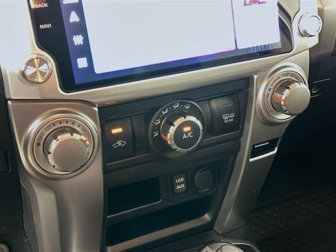 Used 2019 Toyota 4Runner SR5 AWD/4WD image 22