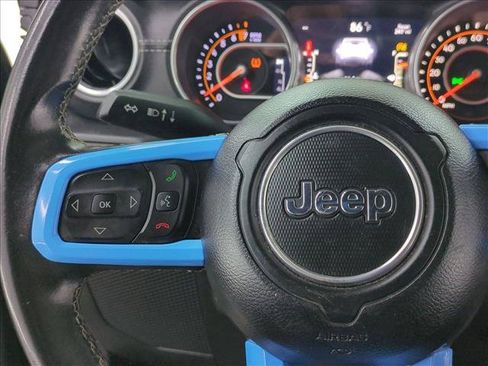 Used 2018 Jeep Wrangler Unlimited Sahara AWD/4WD image 28
