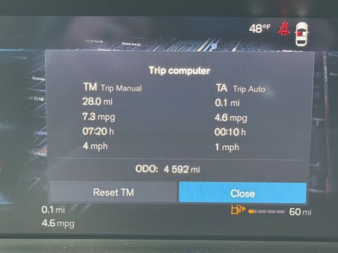 Used 2025 Volvo XC40 B5 Ultra w/ Climate Package image 26