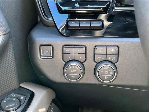 Certified 2023 Chevrolet Silverado 1500 ZR2 w/ Technology Package image 23