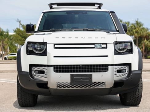Used 2022 Land Rover Defender 110 SE AWD/4WD image 10