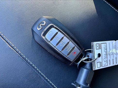 Certified 2025 INFINITI QX50 Luxe image 13