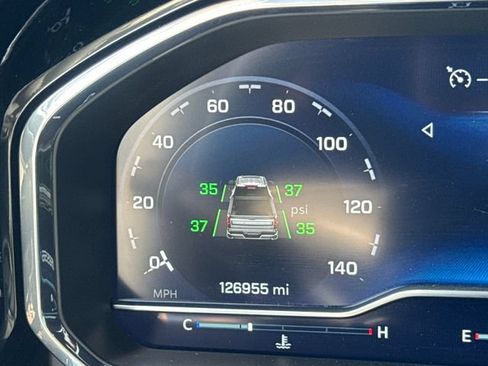 Used 2022 Chevrolet Silverado 1500 RST AWD/4WD image 18