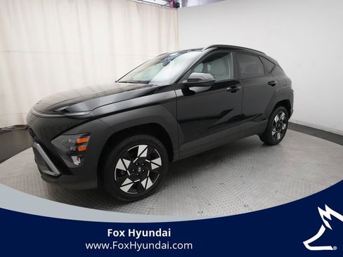 Used 2025 Hyundai Kona SEL AWD/4WD image 1