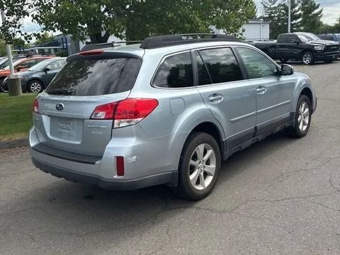 Used 2013 Subaru Outback 2.5i Limited AWD/4WD image 8