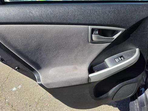 Used 2012 Toyota Prius Prime Plug-In Hybrid image 9