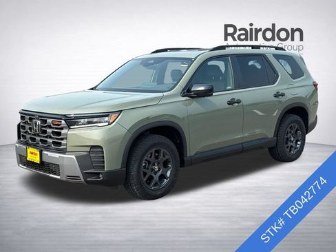 Used 2026 Honda Pilot TrailSport image 3