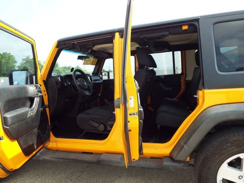 Used 2012 Jeep Wrangler Unlimited Sport AWD/4WD image 19