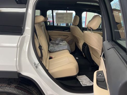 New 2025 Jeep Grand Cherokee Limited image 27