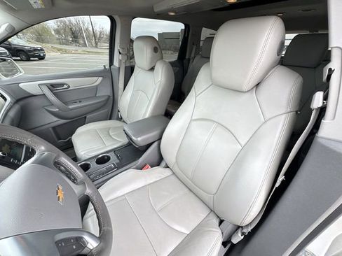 Used 2014 Chevrolet Traverse LT image 21