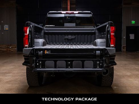 Used 2024 Chevrolet Silverado 2500 LTZ w/ LTZ Plus Package image 8