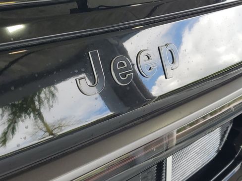 New 2026 Jeep Grand Wagoneer Limited AWD/4WD image 6