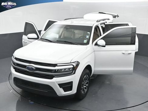 Used 2024 Ford Expedition XLT RWD image 26