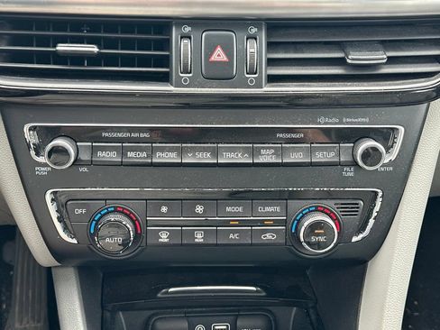 Used 2016 Kia Optima EX w/ Premium Package FWD image 25