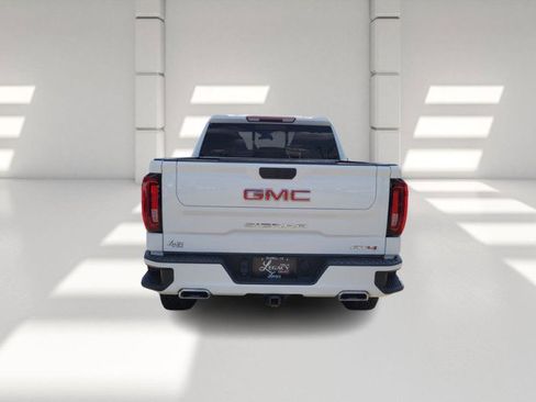 Used 2022 GMC Sierra 1500 AT4 w/ AT4 Preferred Package image 5