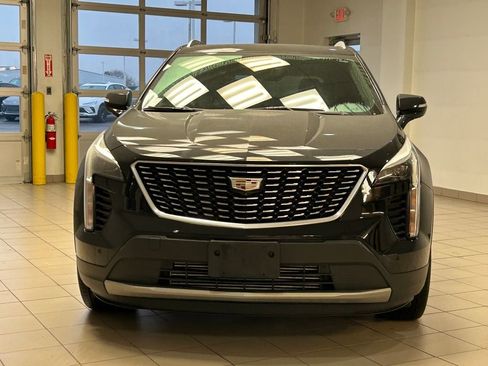 Used 2022 Cadillac XT4 Premium Luxury w/ Enhanced Visibility Package image 2