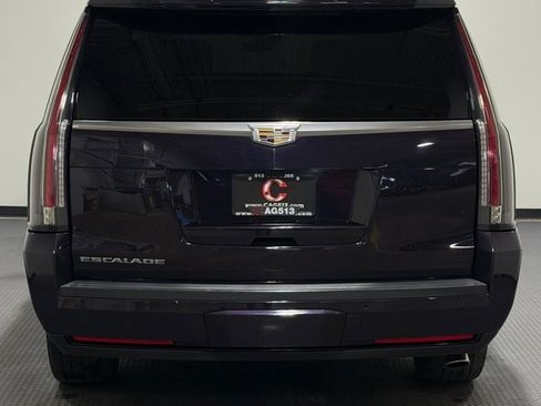 Used 2018 Cadillac Escalade ESV Platinum image 6