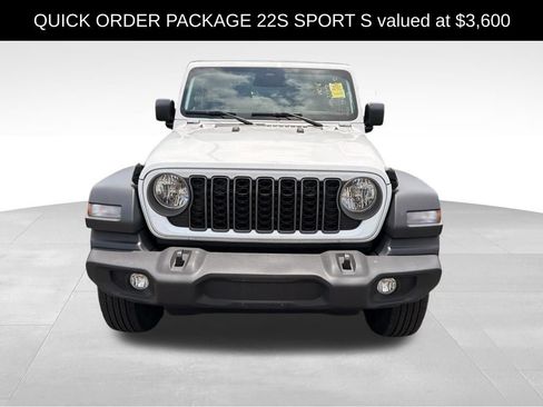 Used 2025 Jeep Wrangler Unlimited Sport AWD/4WD image 2