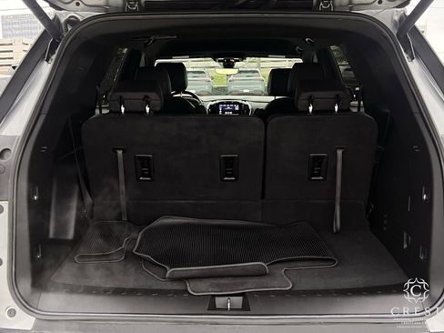 Used 2023 Chevrolet Traverse RS image 30