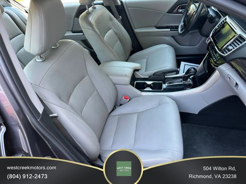 Used 2017 Honda Accord EX-L image 11