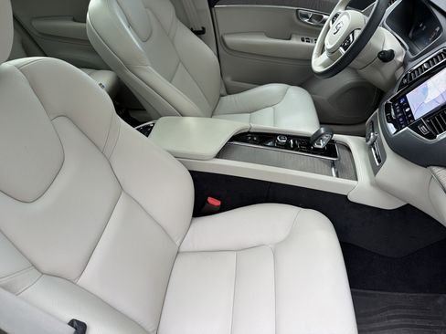 Used 2024 Volvo XC90 B5 Plus w/ Protection Package Premier AWD/4WD image 36